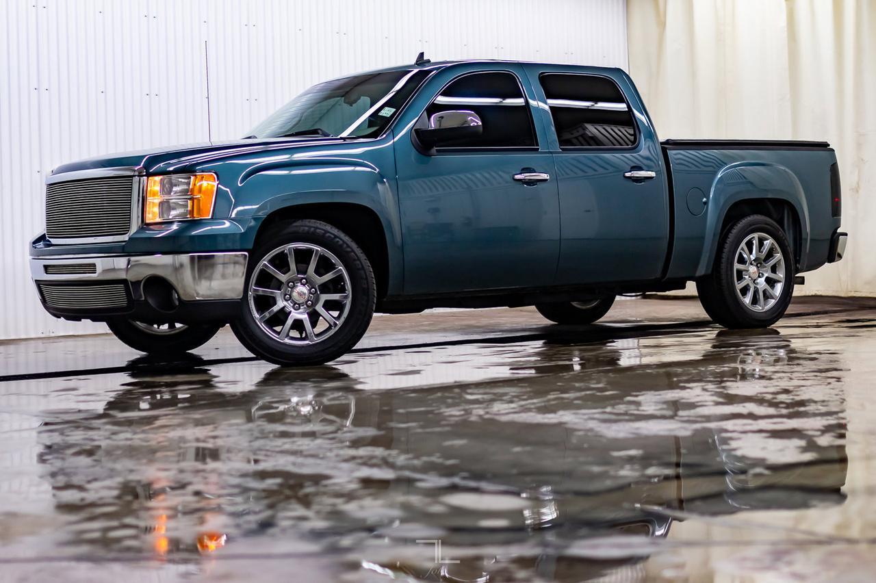 2013 GMC Sierra 1500 4x4 Crew Cab SLE Red Deer AB