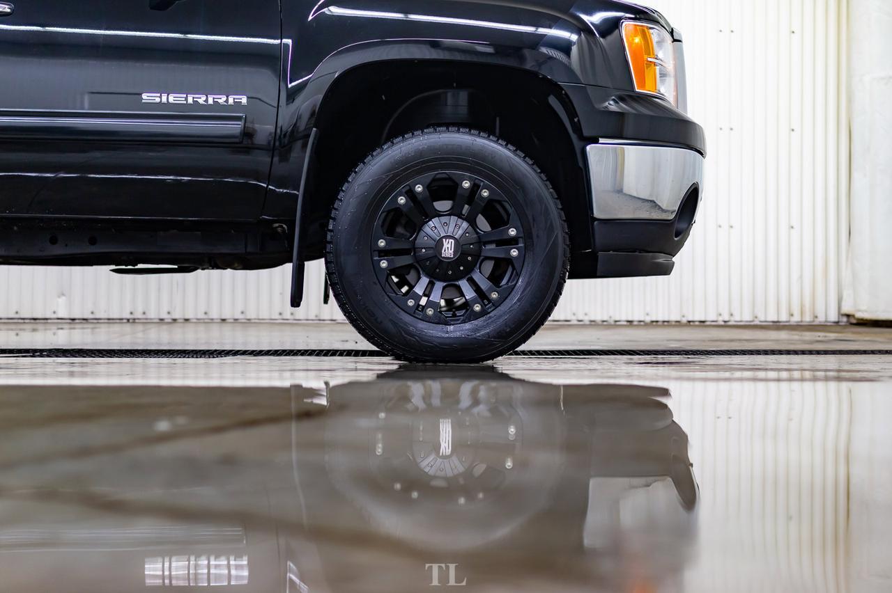 2013 GMC Sierra 1500 4x4 Crew Cab SLE Z71 Red Deer AB