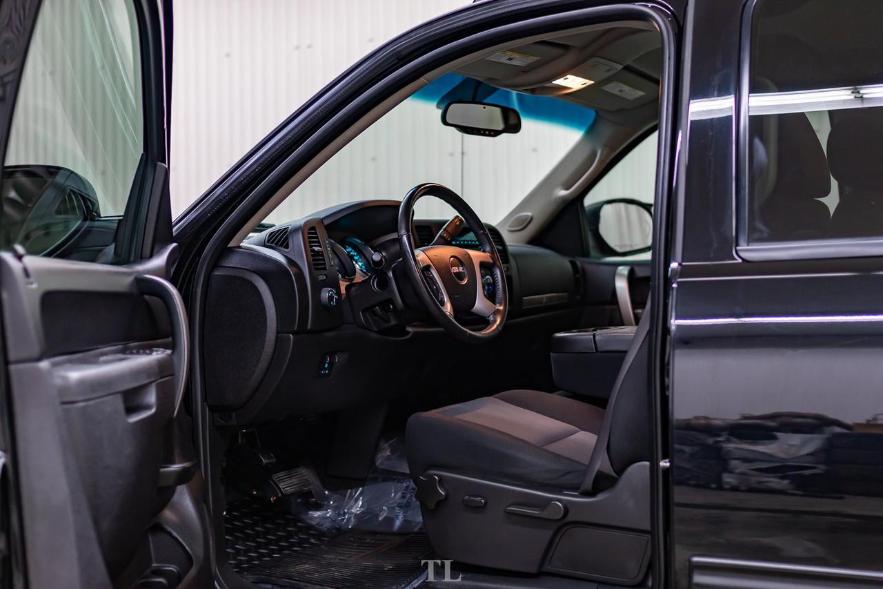 2013 GMC Sierra 1500 4x4 Crew Cab SLE Z71 Red Deer AB
