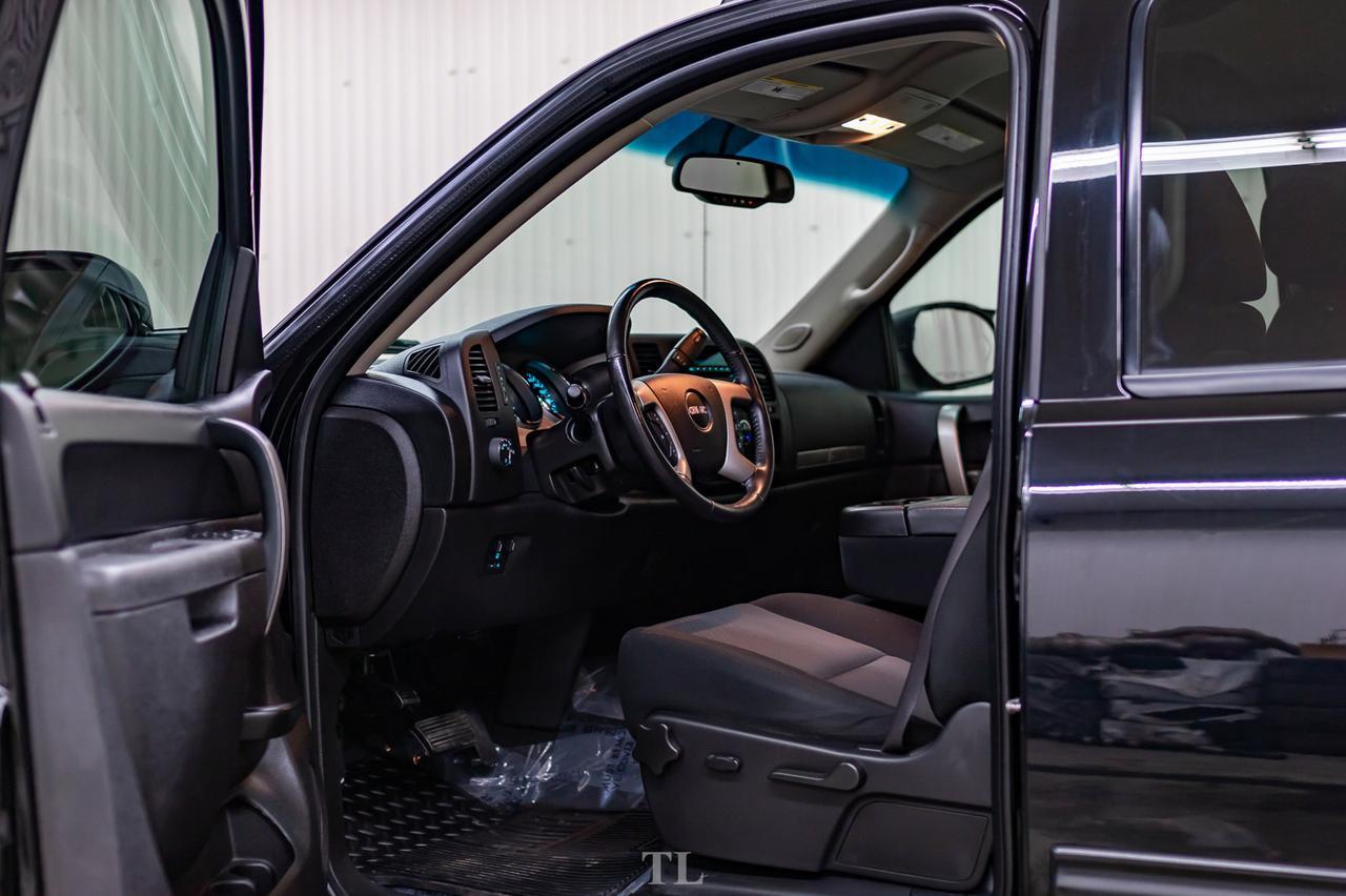 2013 GMC Sierra 1500 4x4 Crew Cab SLE Z71 Red Deer AB