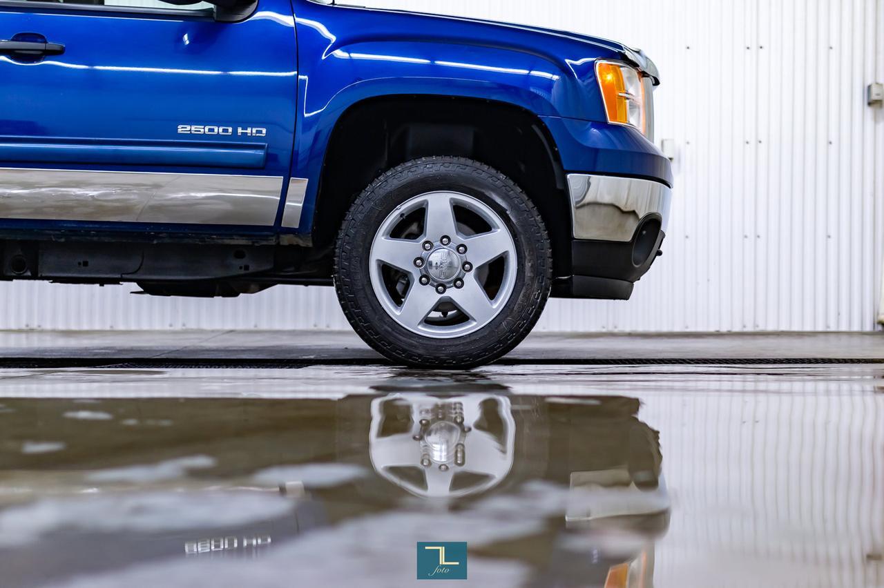 2013 GMC Sierra 2500HD 4x4 Crew Cab SLE Z71 Leather Roof Red Deer AB