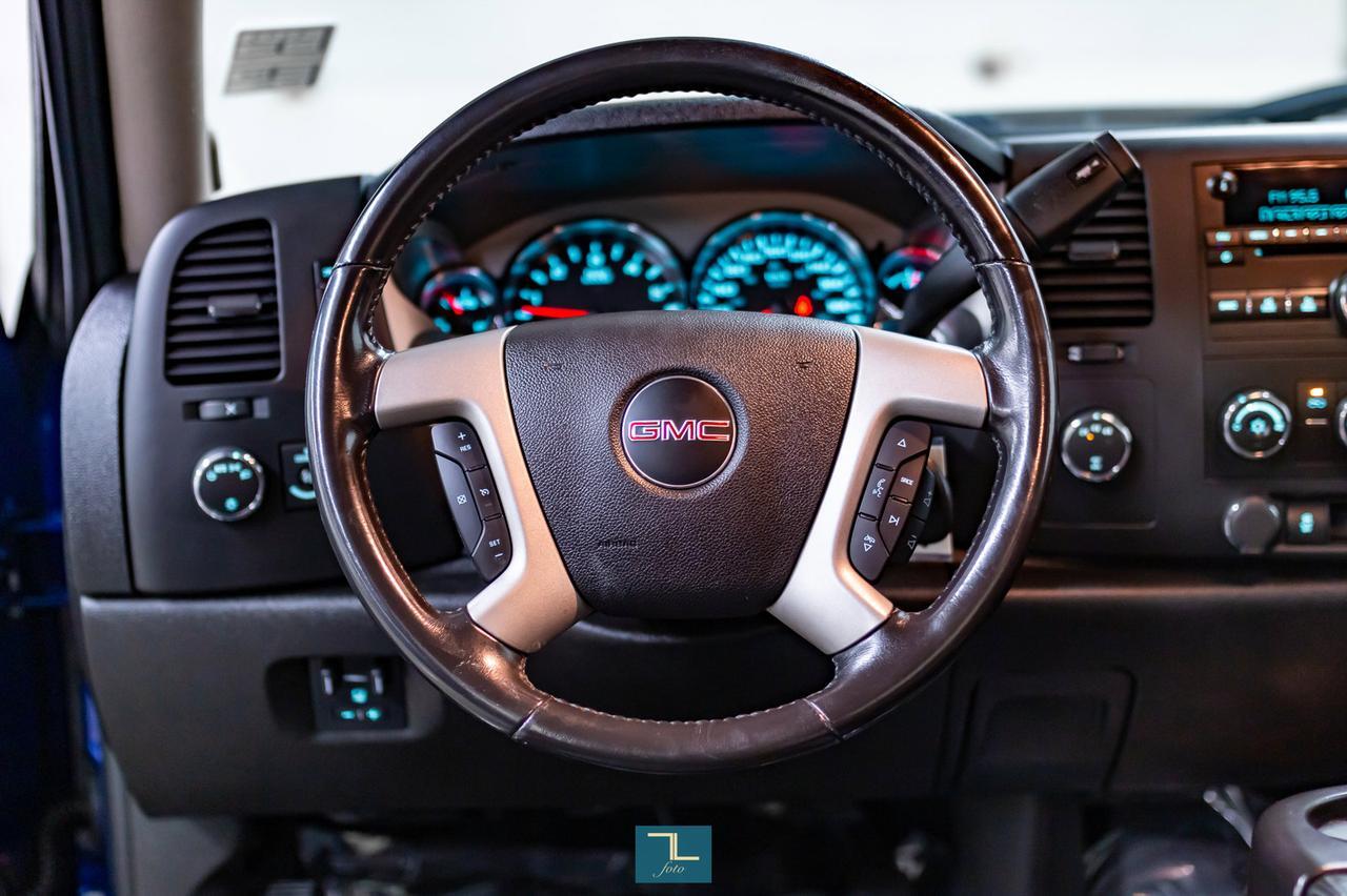 2013 GMC Sierra 2500HD 4x4 Crew Cab SLE Z71 Leather Roof Red Deer AB