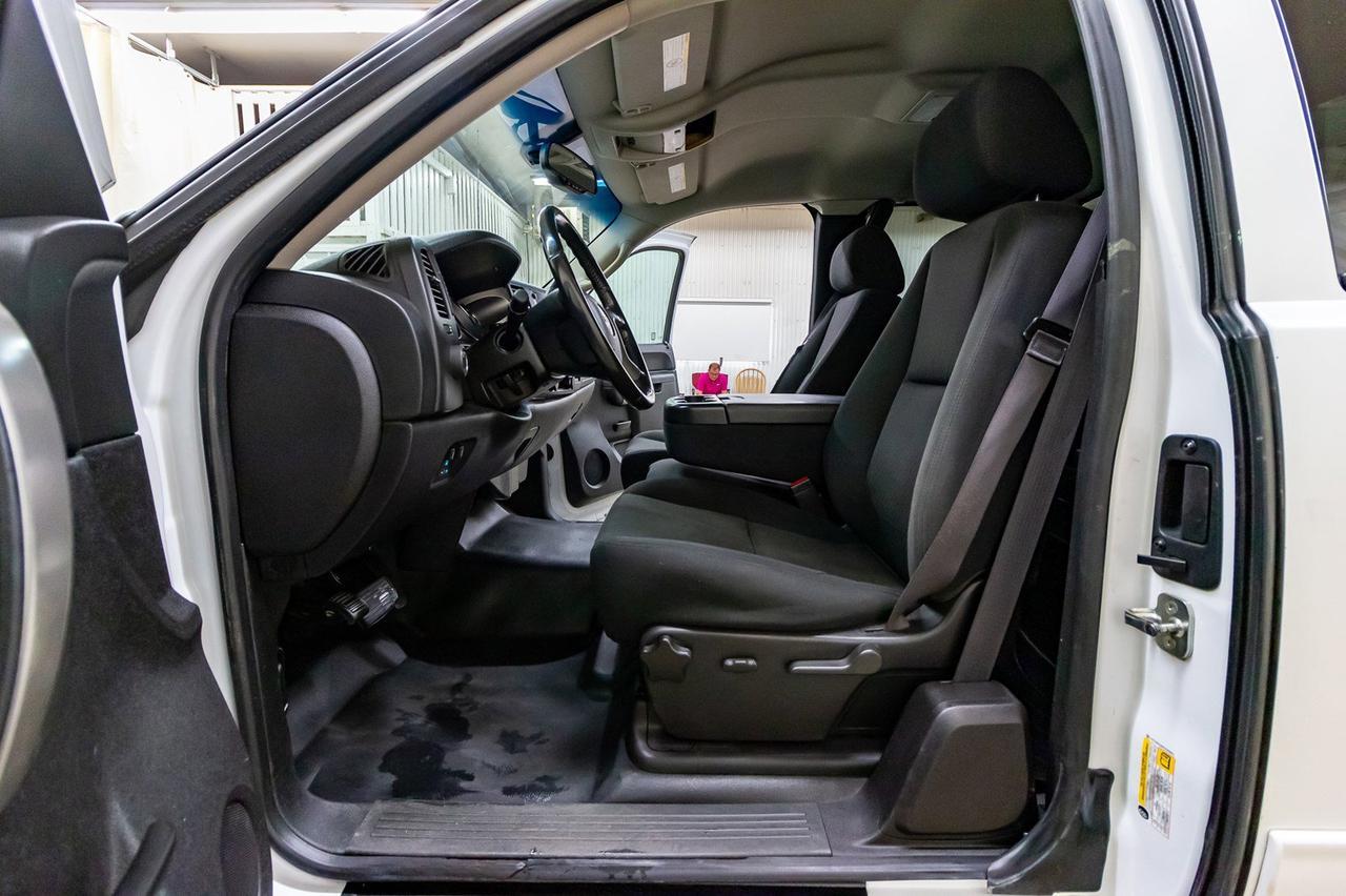 2013 GMC Sierra 2500HD 4x4 Ext Cab SLE LWB Red Deer AB