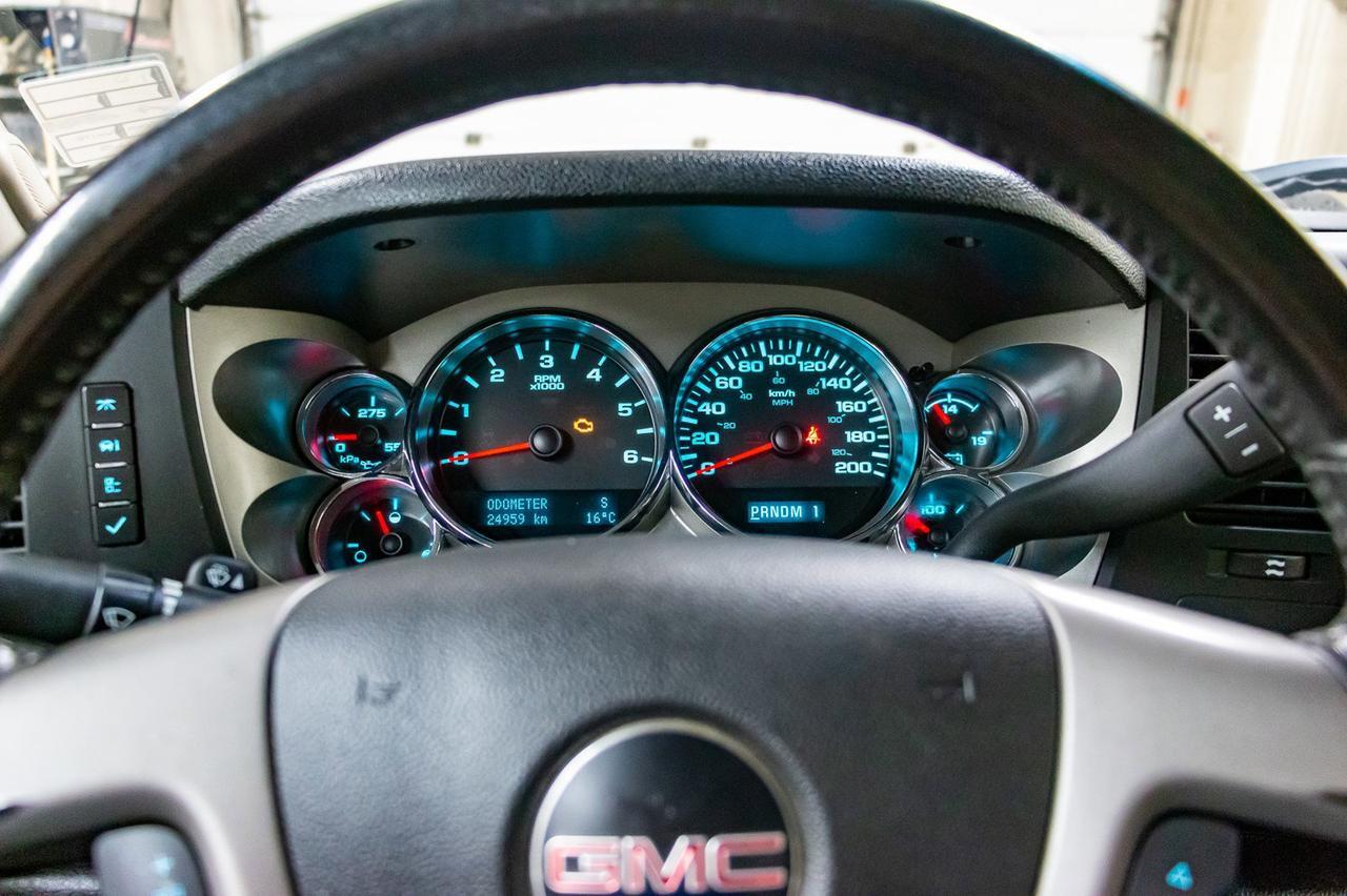 2013 GMC Sierra 2500HD 4x4 Ext Cab SLE LWB Red Deer AB