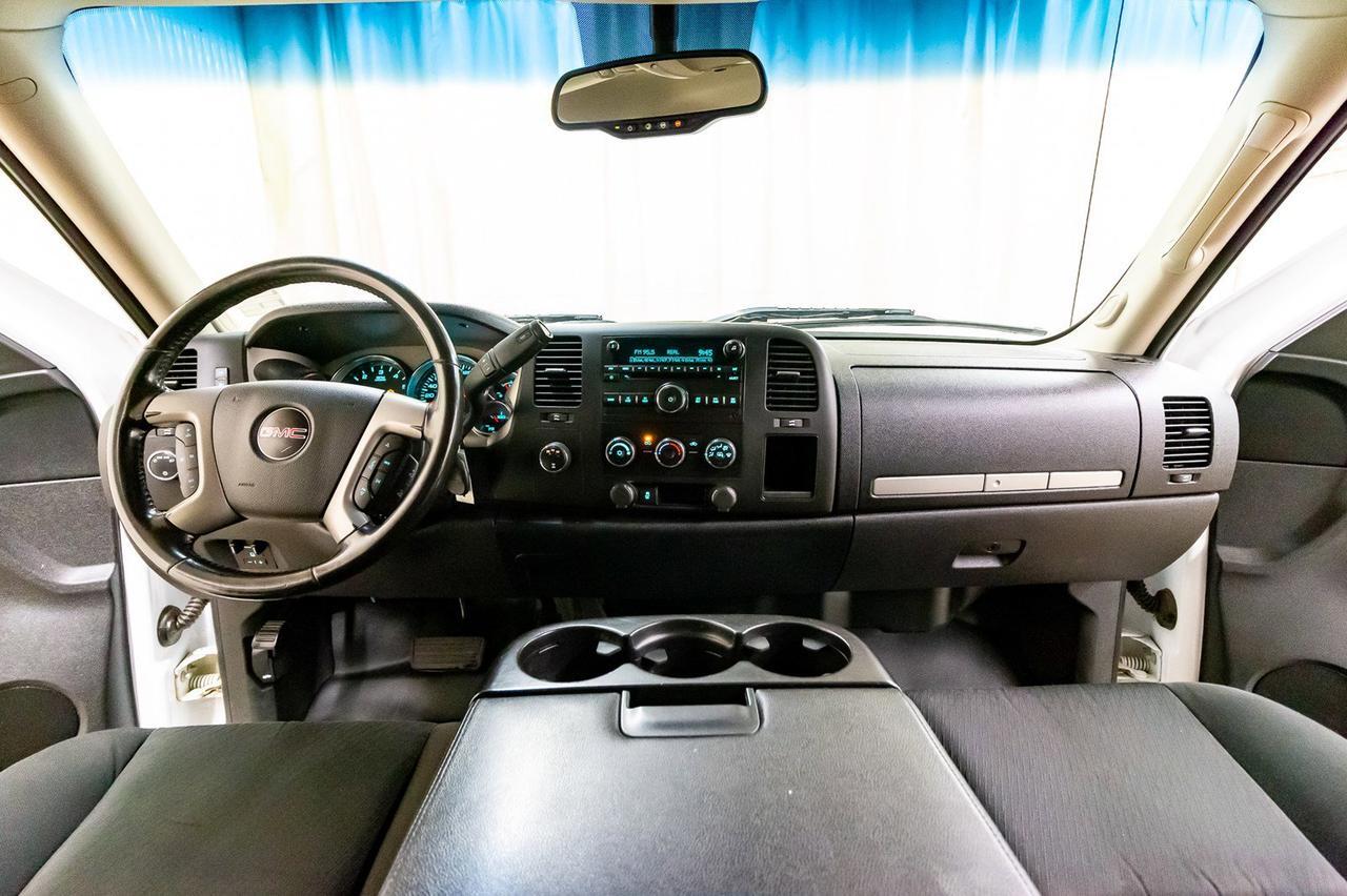 2013 GMC Sierra 2500HD 4x4 Ext Cab SLE LWB Red Deer AB