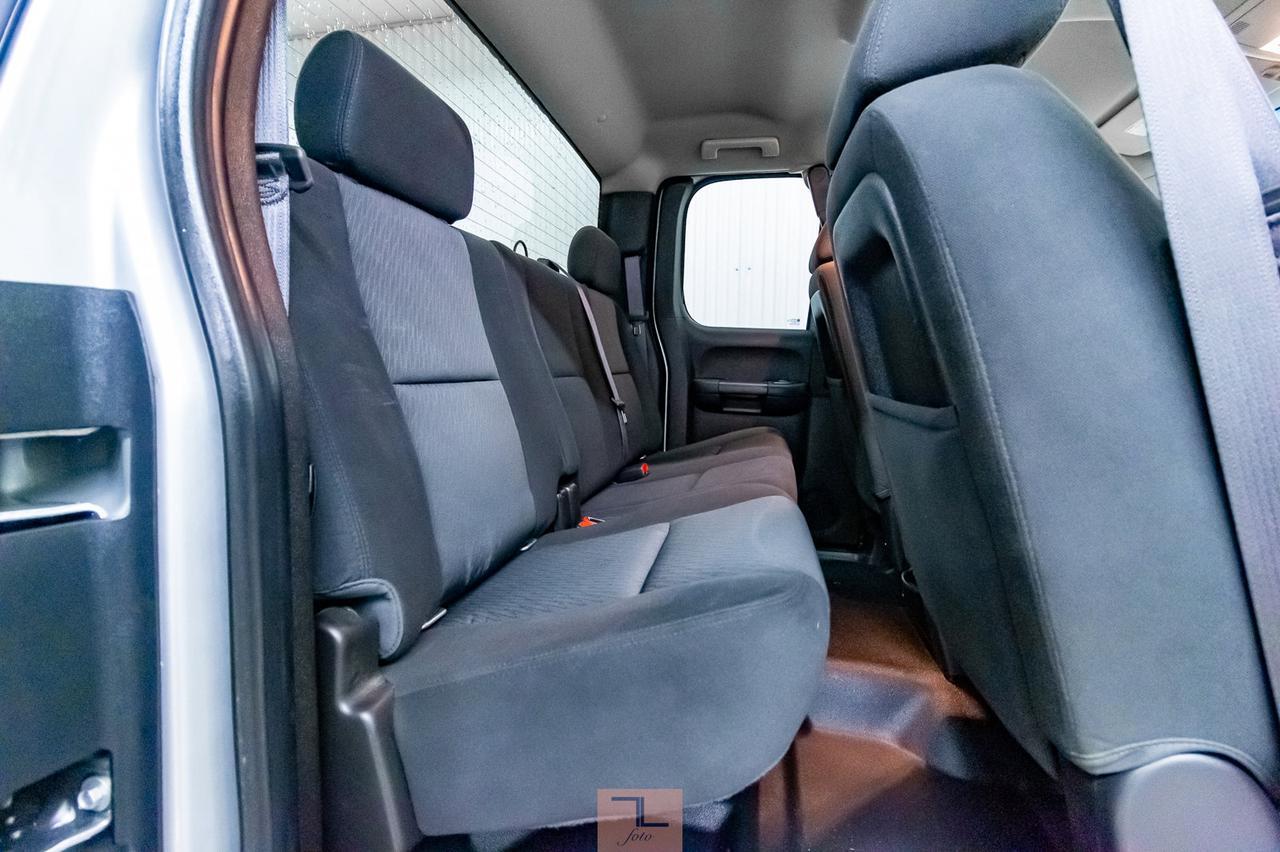 2013 GMC Sierra 2500HD 4x4 Ext Cab SLE Longbox Red Deer AB