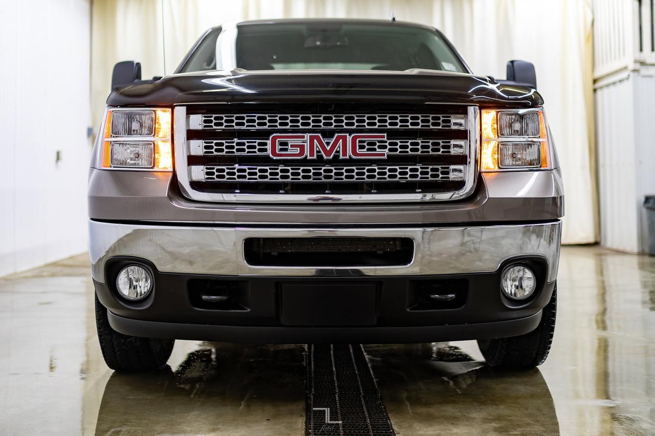 2013 GMC Sierra 2500HD 4x4 Ext Cab SLE Red Deer AB