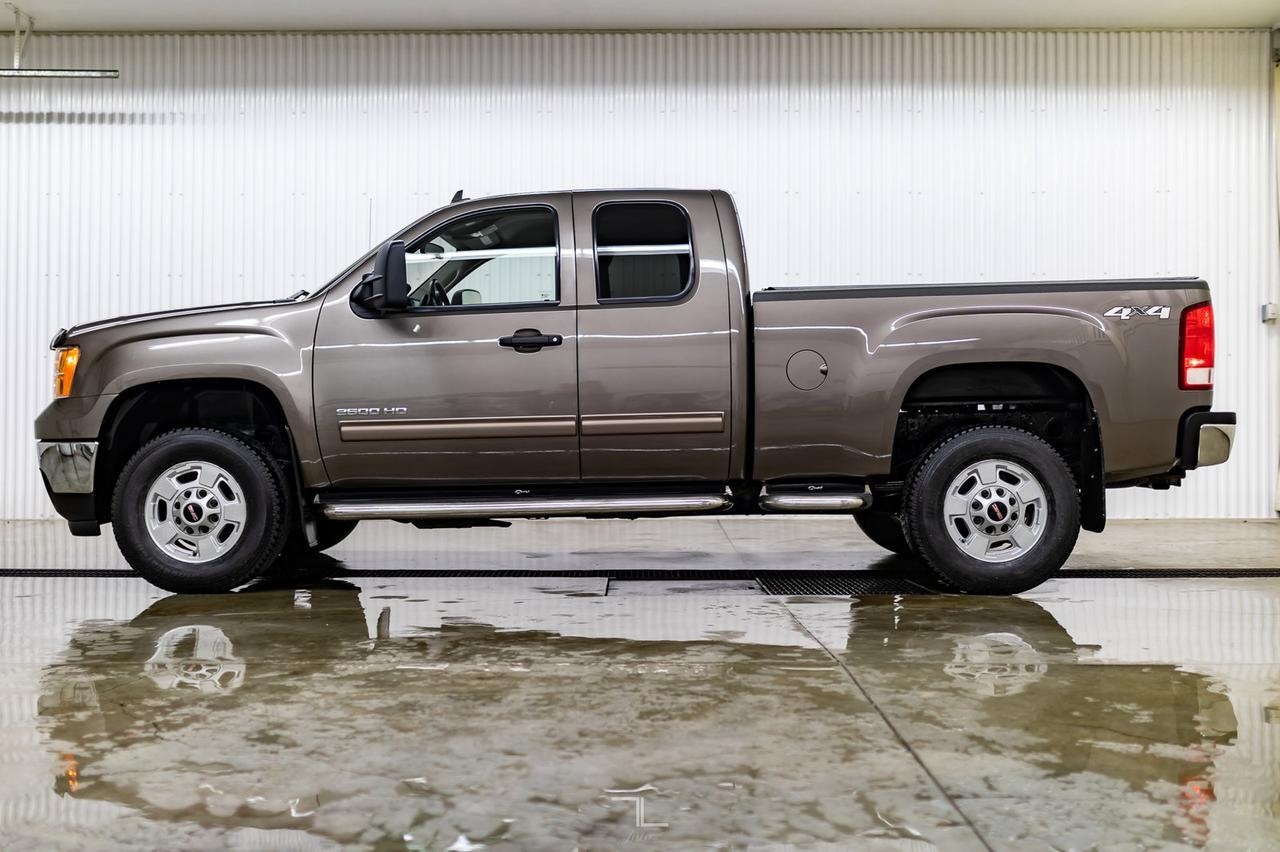 2013 GMC Sierra 2500HD 4x4 Ext Cab SLE Red Deer AB
