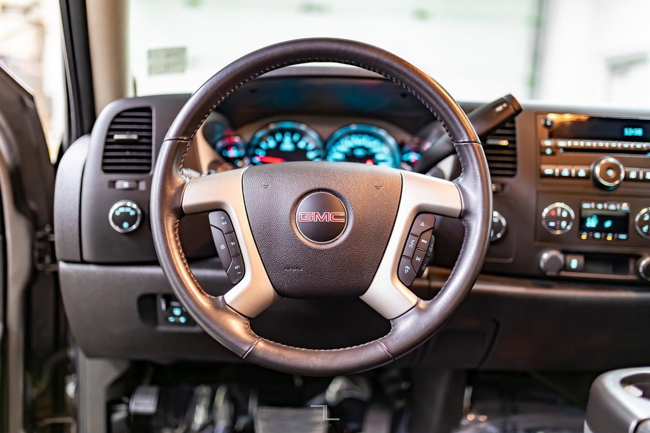 2013 GMC Sierra 2500HD 4x4 Ext Cab SLE Red Deer AB