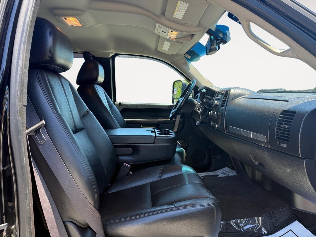 2013 GMC Sierra 3500HD SLE, TOW PACKAGE, TONNEAU COVER, POWER MIRRORS, USB, AUX, REMOTE KEYLESS ENTRY, RUNNING BOARDS, CLEAN CARFAX, LOW MILES, THIS BEAUTY IS READY TO HIT THE ROAD! Norfolk VA