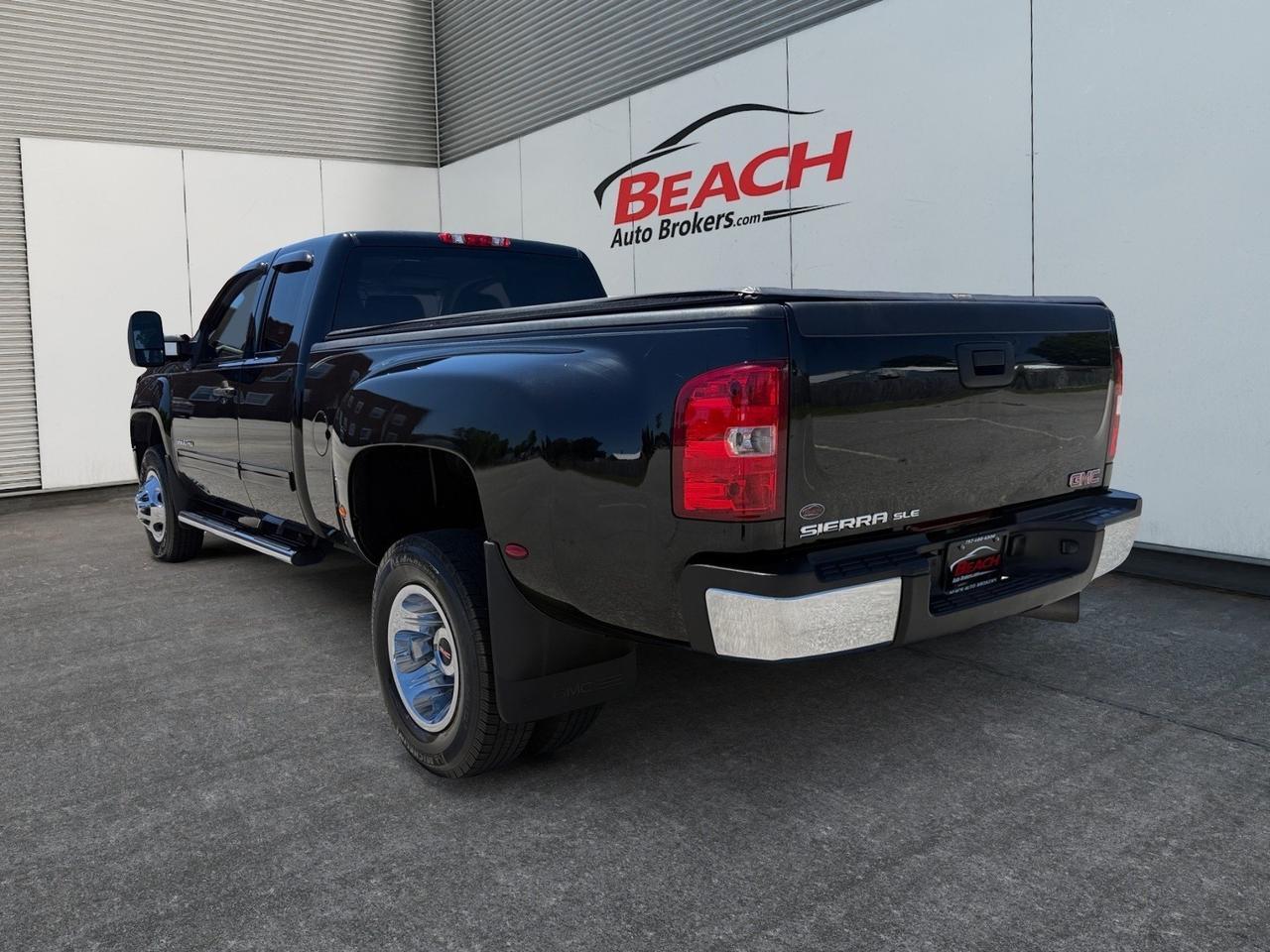 2013 GMC Sierra 3500HD SLE, TOW PACKAGE, TONNEAU COVER, POWER MIRRORS, USB, AUX, REMOTE KEYLESS ENTRY, RUNNING BOARDS, CLEAN CARFAX, LOW MILES, THIS BEAUTY IS READY TO HIT THE ROAD! Norfolk VA