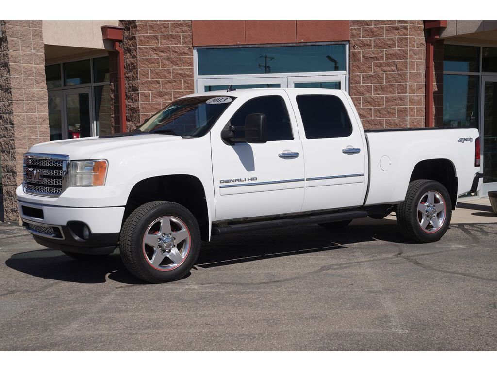 2013 GMC Sierra 4WD Crew Cab Standard Box's photo