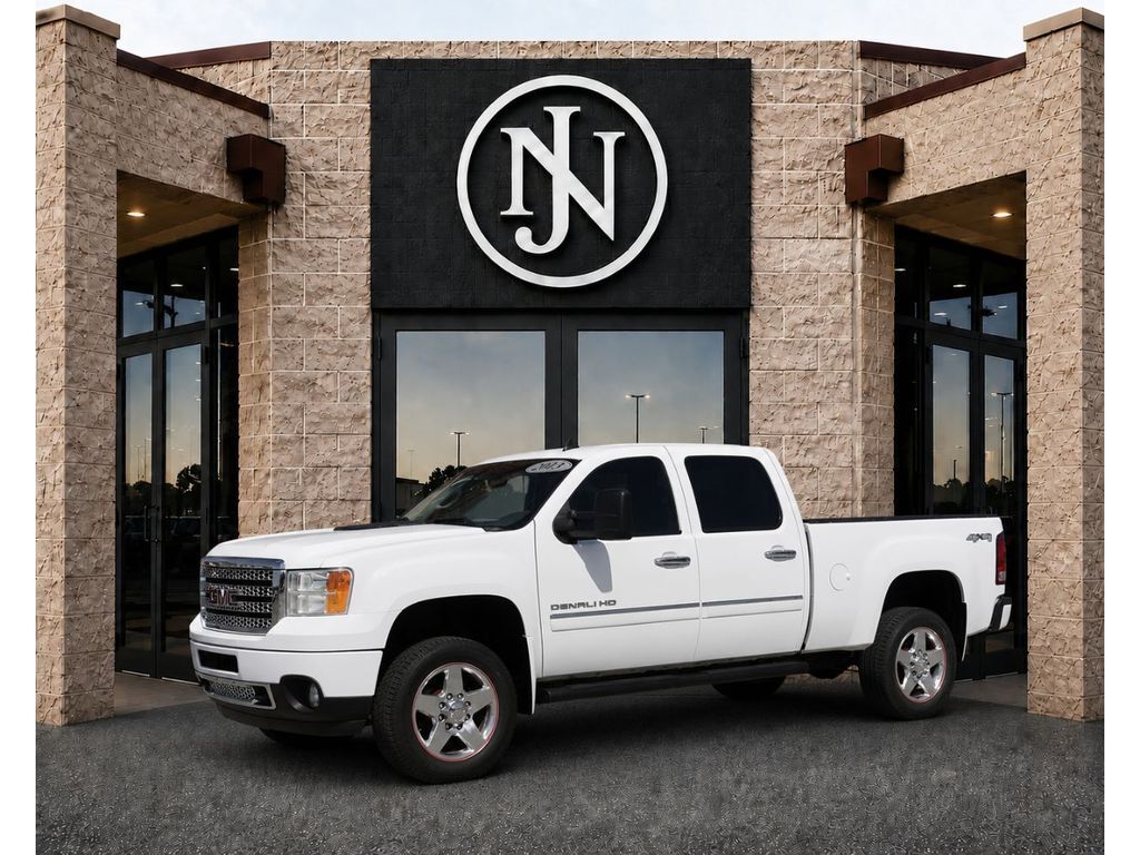 2013 GMC Sierra 4WD Crew Cab Standard Box's photo