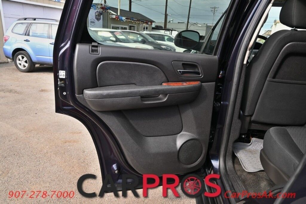 2013 GMC Yukon SLE - 5.3L V8 - Automatic - 4X4 - Remote Start - Keyless Entry - Fog Lights - Bluetooth - Backup Camera - Power Windows & Door Locks - 3rd Row Seating - Tow Package Anchorage AK