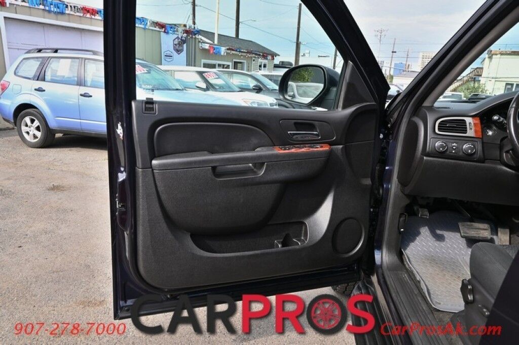 2013 GMC Yukon SLE - 5.3L V8 - Automatic - 4X4 - Remote Start - Keyless Entry - Fog Lights - Bluetooth - Backup Camera - Power Windows & Door Locks - 3rd Row Seating - Tow Package Anchorage AK