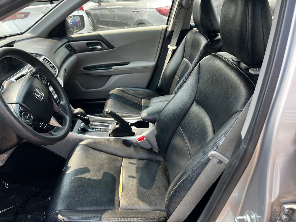 2013 HONDA ACCORD LX Des Moines WA