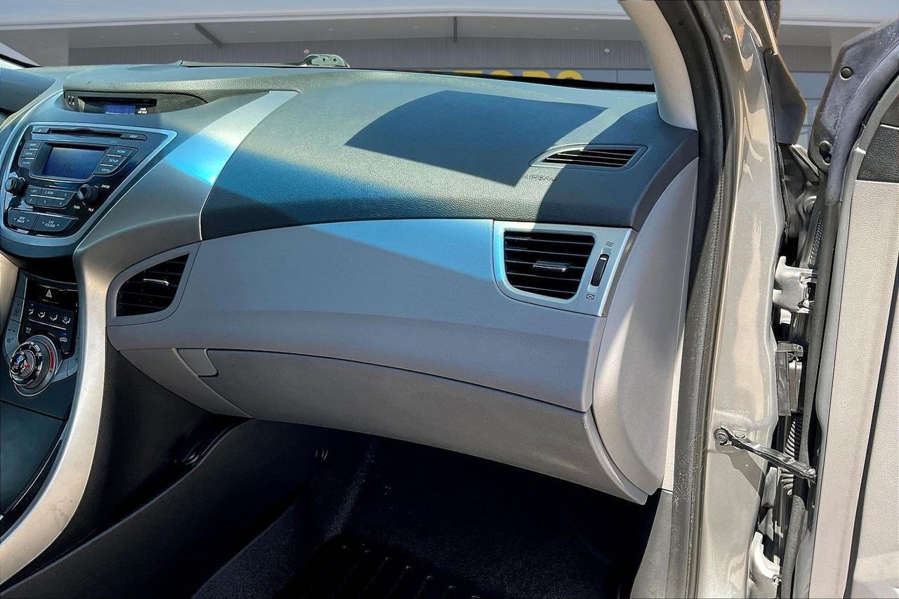 2013 HYUNDAI ELANTRA GLS Houston TX
