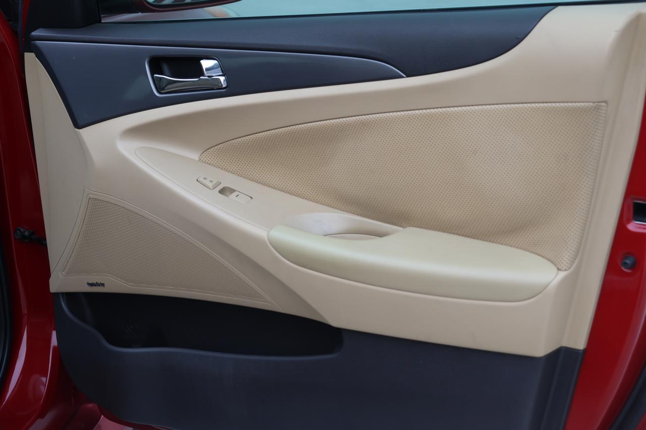 2013 HYUNDAI SONATA HYBRID Houston TX