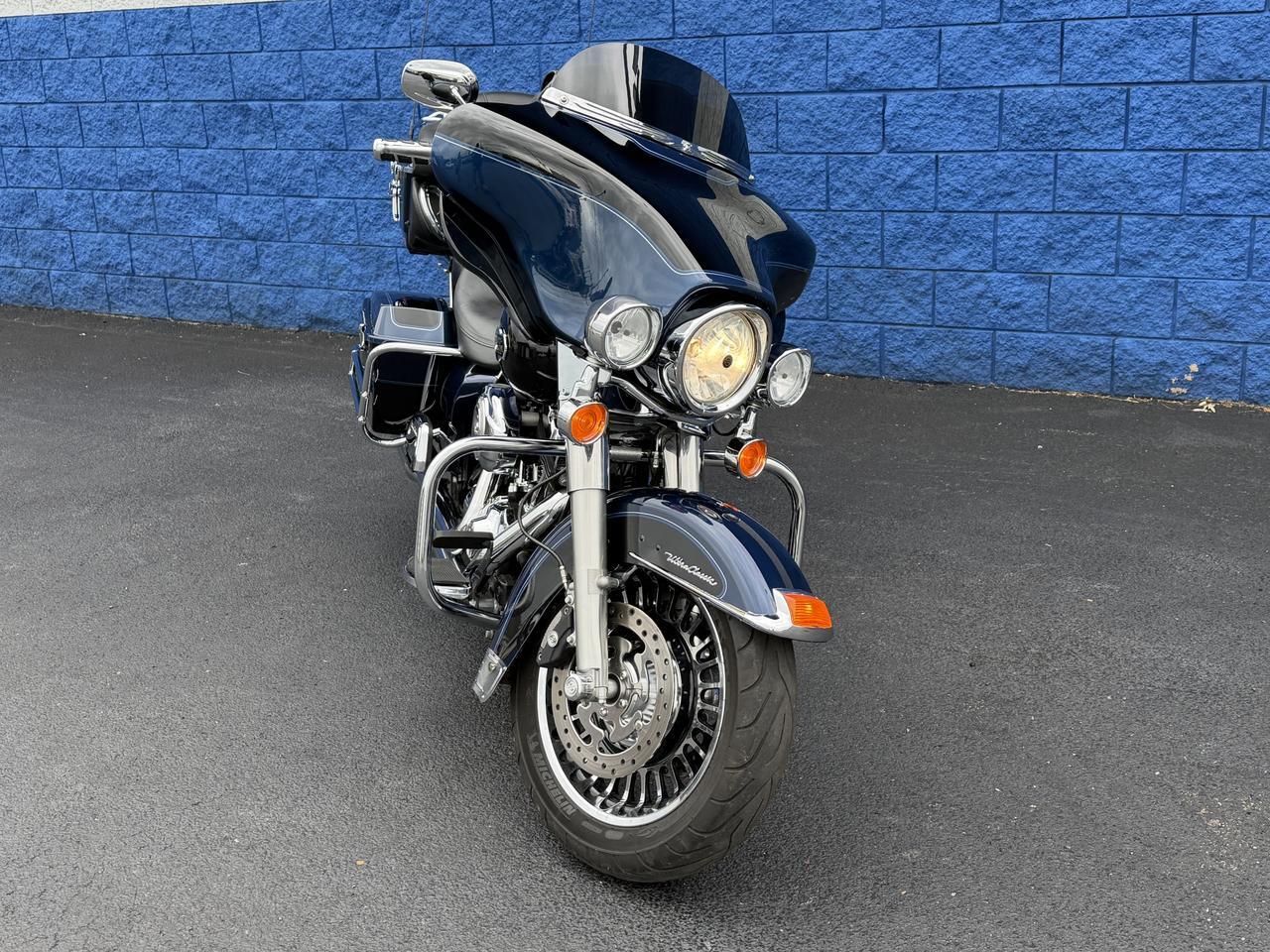 2013 Harley-Davidson FLHTCU Ultra Classic Electra Glide