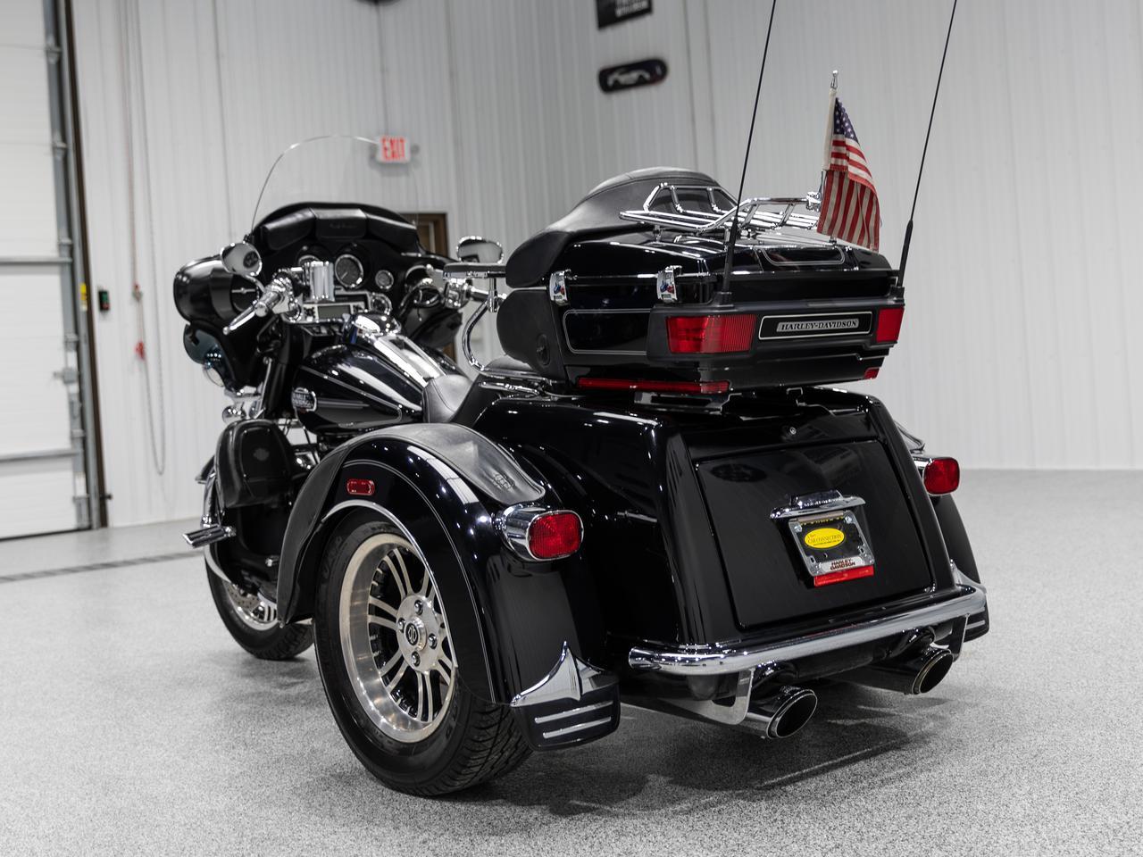 2013 Harley-Davidson TRI Glide (Flhtcutg) Ultra Classic Cranberry PA