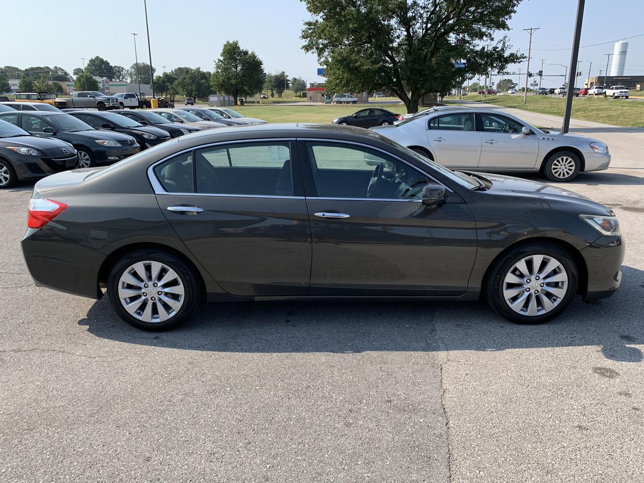 2013 Honda Accord EX Sedan 4D Aurora MO