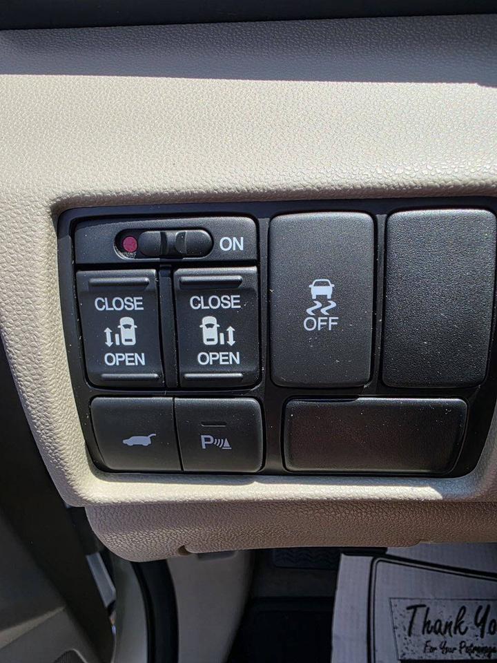 2013 Honda Odyssey Touring 4dr Mini Van Eldridge IA