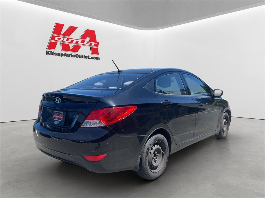 2013 Hyundai Accent GLS Sedan 4D