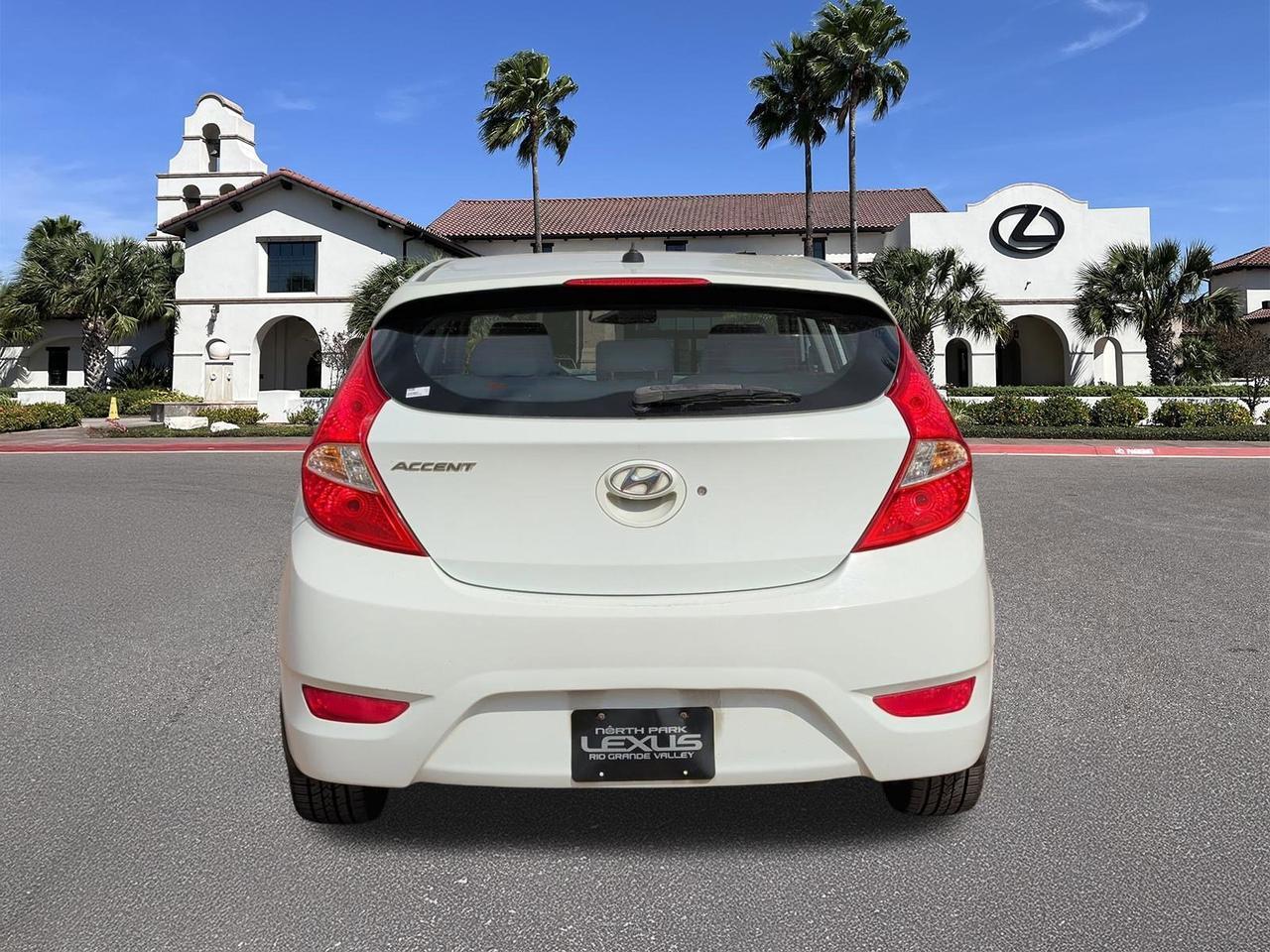 2013 Hyundai Accent SE