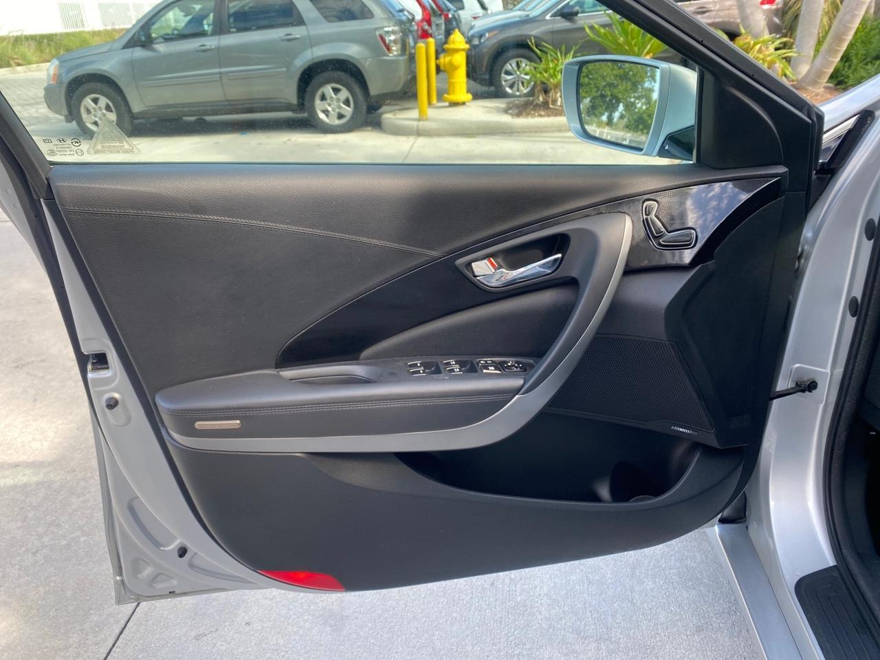 2013 Hyundai Azera LOW MILES 12,752 LEATHER LOADED Pompano Beach FL