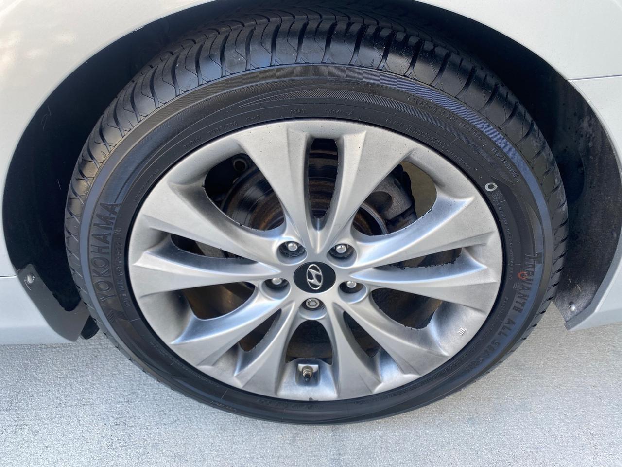 2013 Hyundai Azera LOW MILES 12,752 LEATHER LOADED Pompano Beach FL