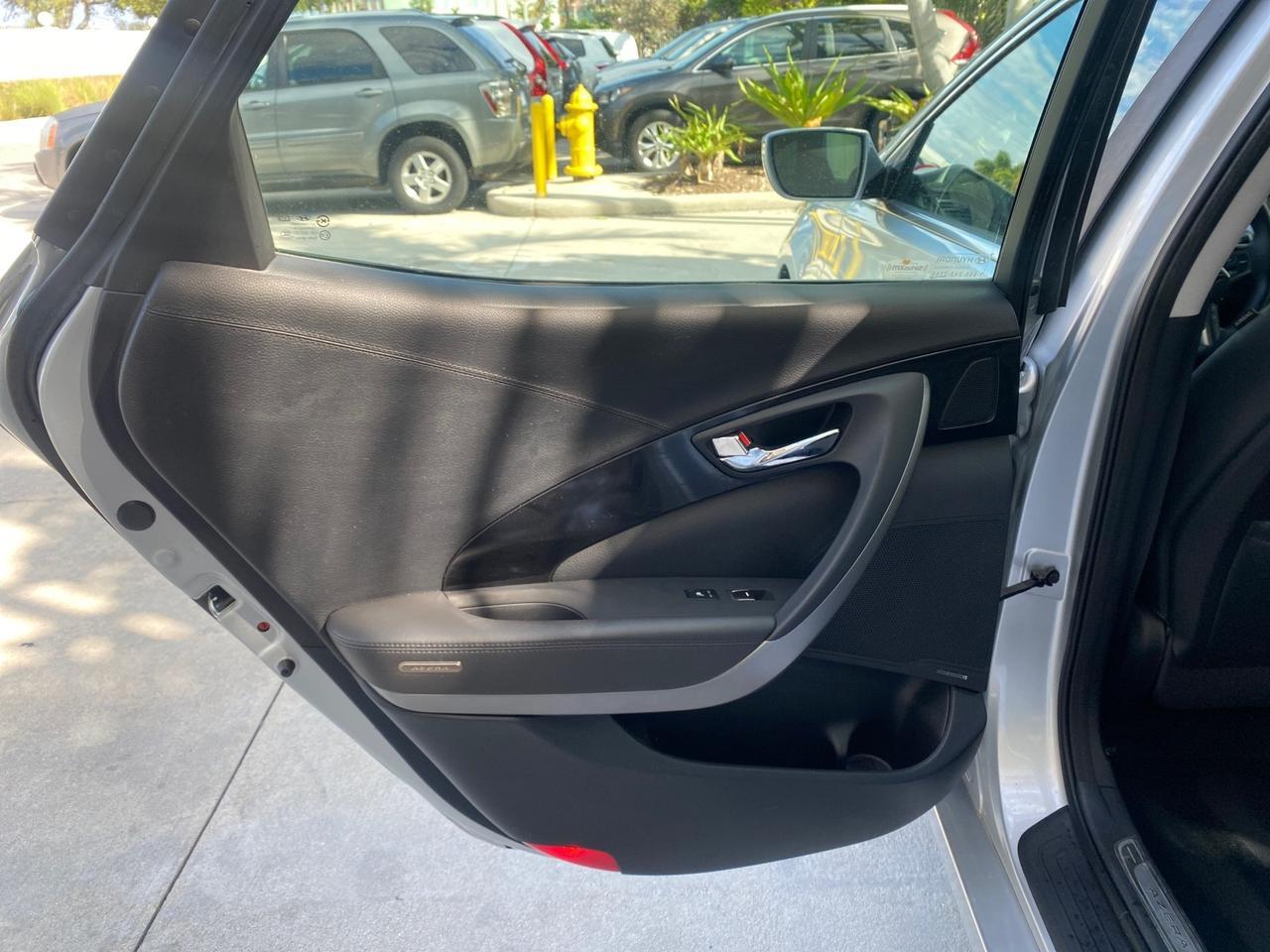 2013 Hyundai Azera LOW MILES 12,752 LEATHER LOADED Pompano Beach FL