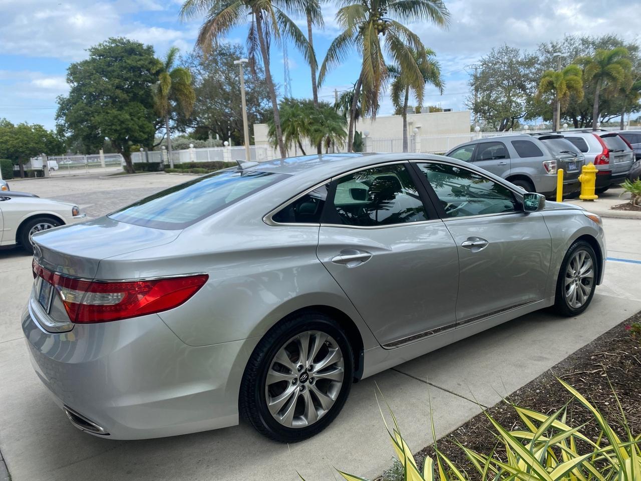 2013 Hyundai Azera LOW MILES 12,752 LEATHER LOADED Pompano Beach FL