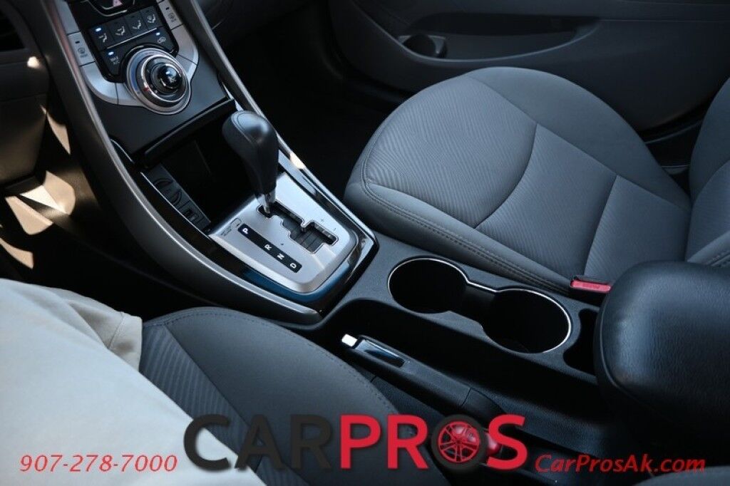 2013 Hyundai Elantra GLS - Automatic - Keyless Entry - Power Mirrors, Windows & Door Locks - Cruise Control - Air Conditioning - Alloy Wheels Anchorage AK