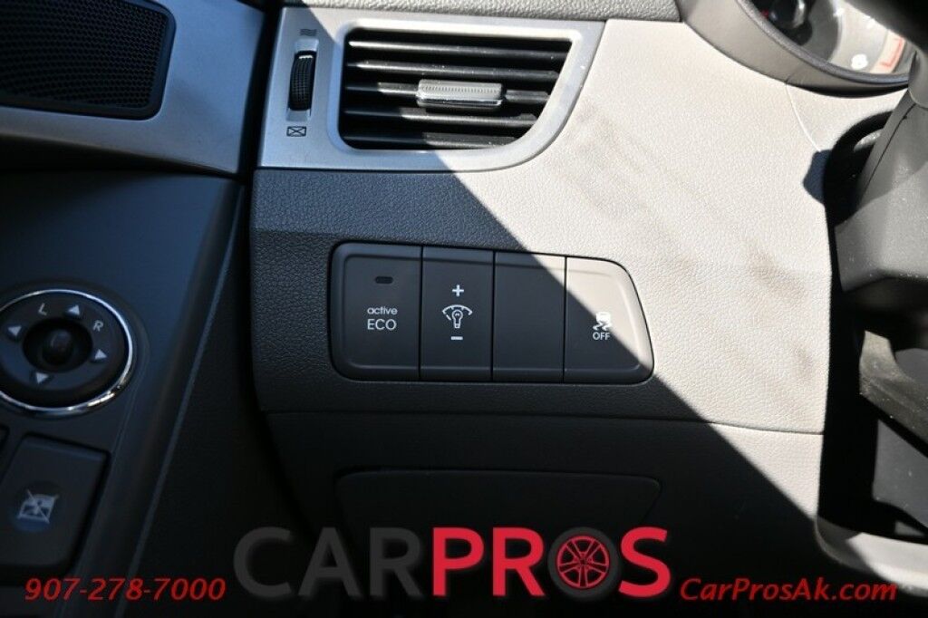 2013 Hyundai Elantra GLS - Automatic - Keyless Entry - Power Mirrors, Windows & Door Locks - Cruise Control - Air Conditioning - Alloy Wheels Anchorage AK