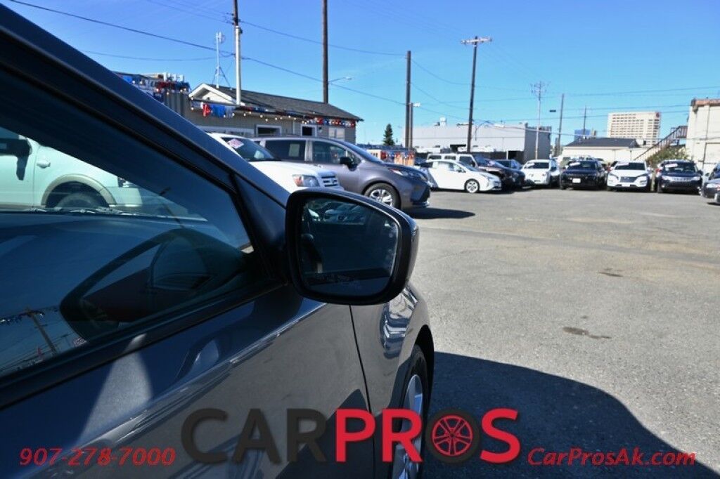 2013 Hyundai Elantra GLS - Automatic - Keyless Entry - Power Mirrors, Windows & Door Locks - Cruise Control - Air Conditioning - Alloy Wheels Anchorage AK