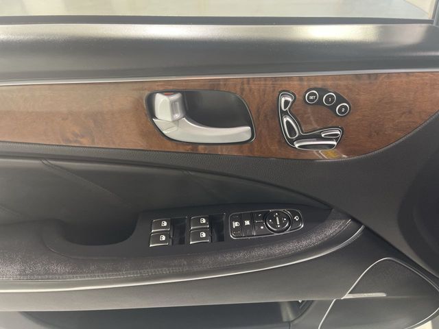 2013 Hyundai Equus Signature Columbia SC