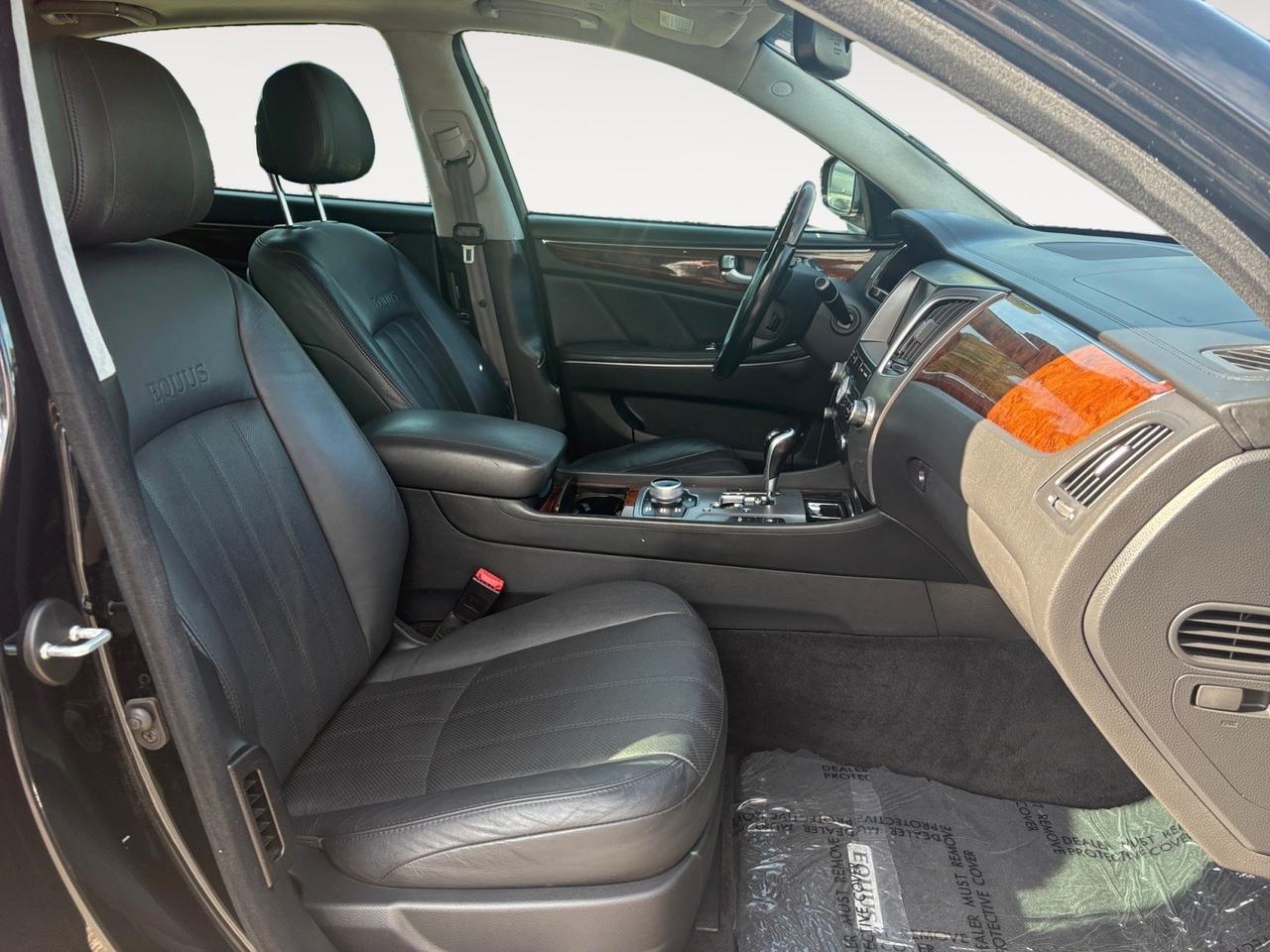 2013 Hyundai Equus Signature, NAVIGATION, BLUETOOTH, HEATED & VENTILATED SEATS, PUSH BUTTON START, HEATED REAR SEATS, TURN SIGNAL INDICATIORS, POWER SUNROOF, LOW MILEAGE, COME RIDE IN LUXURY AT CAR DIRECT! Virginia Beach VA