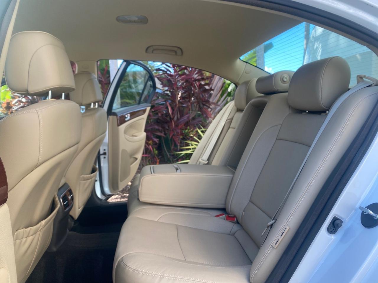 2013 Hyundai Genesis 3.8L LOW MILES 33,575 Pompano Beach FL