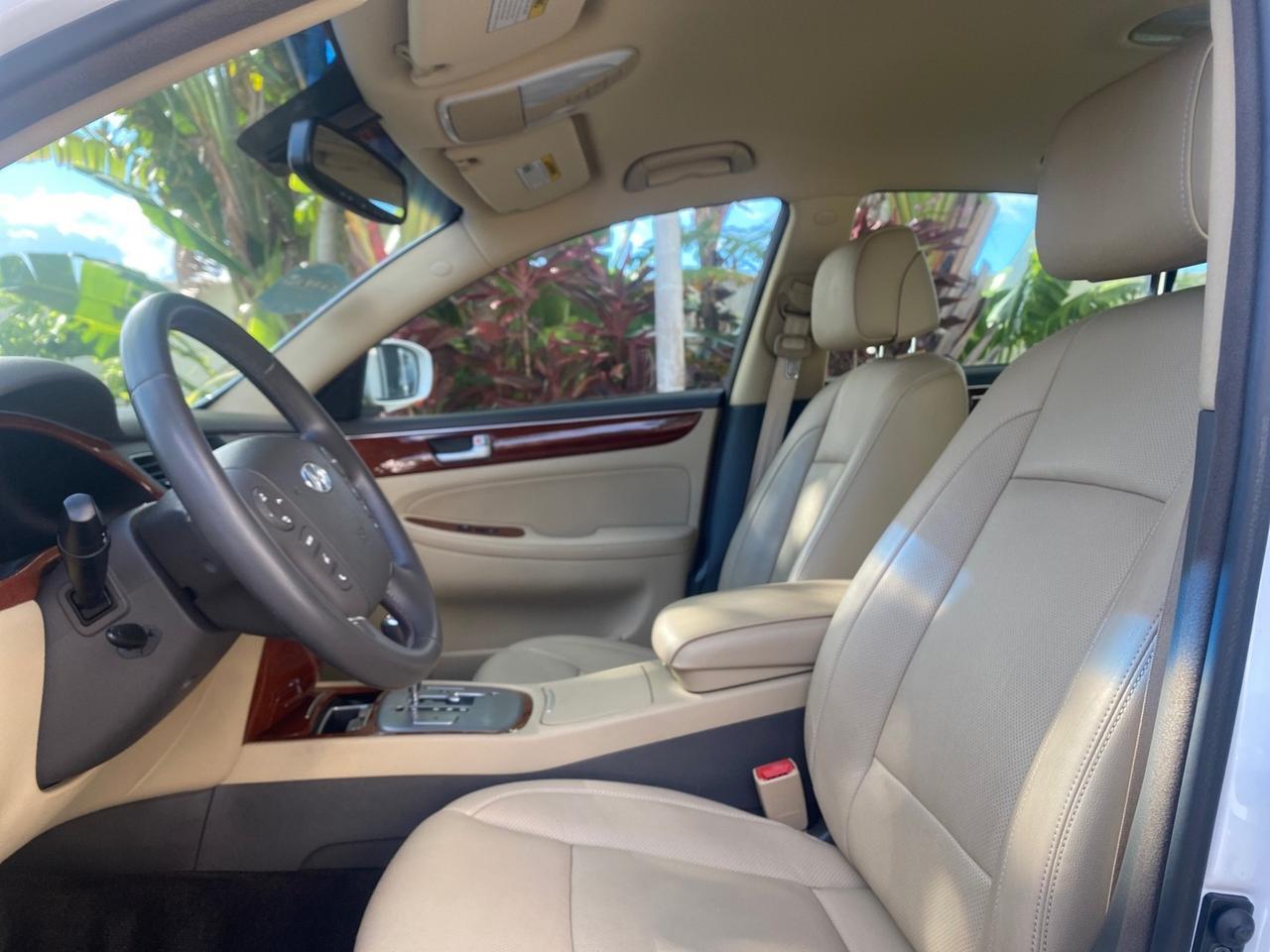 2013 Hyundai Genesis 3.8L LOW MILES 33,575 Pompano Beach FL