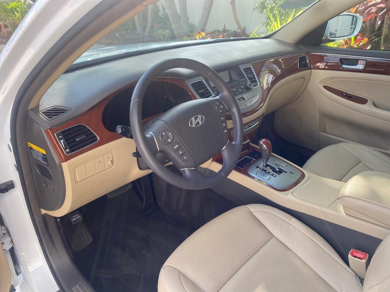 2013 Hyundai Genesis 3.8L LOW MILES 33,575 Pompano Beach FL
