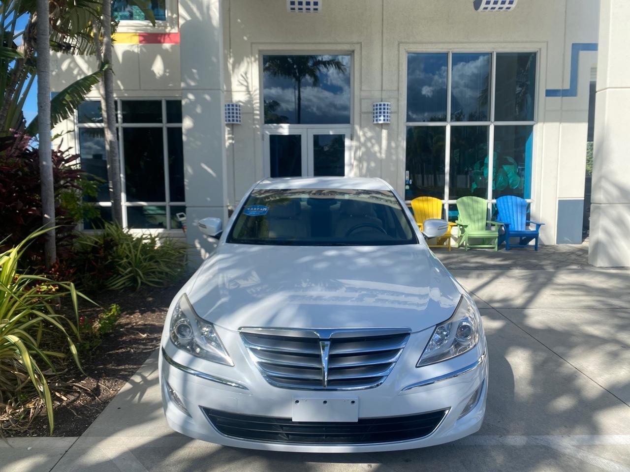2013 Hyundai Genesis 3.8L LOW MILES 33,575 Pompano Beach FL