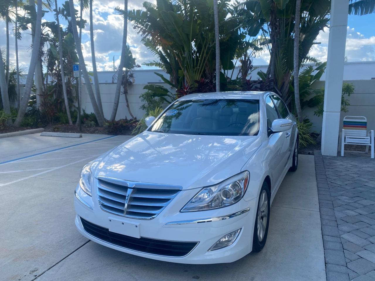 2013 Hyundai Genesis 3.8L LOW MILES 33,575 Pompano Beach FL