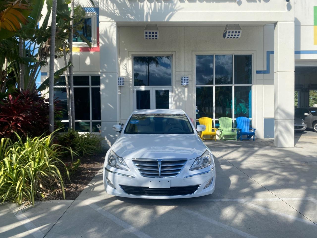 2013 Hyundai Genesis 3.8L LOW MILES 33,575 Pompano Beach FL