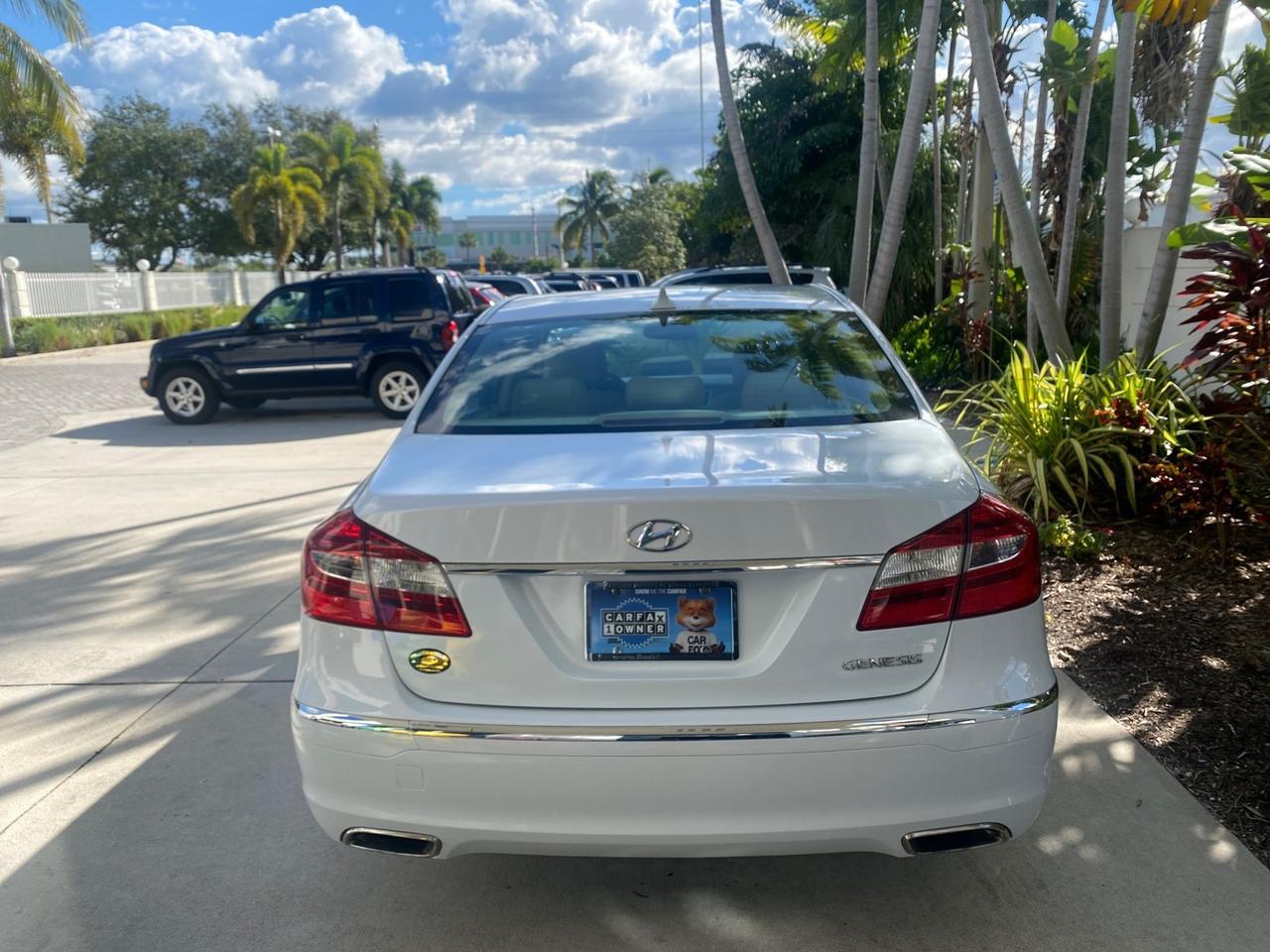 2013 Hyundai Genesis 3.8L LOW MILES 33,575 Pompano Beach FL