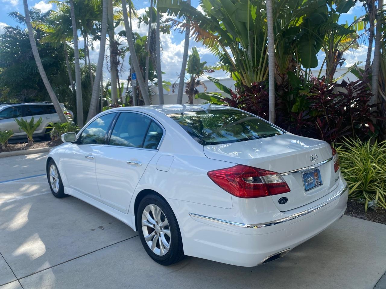 2013 Hyundai Genesis 3.8L LOW MILES 33,575 Pompano Beach FL
