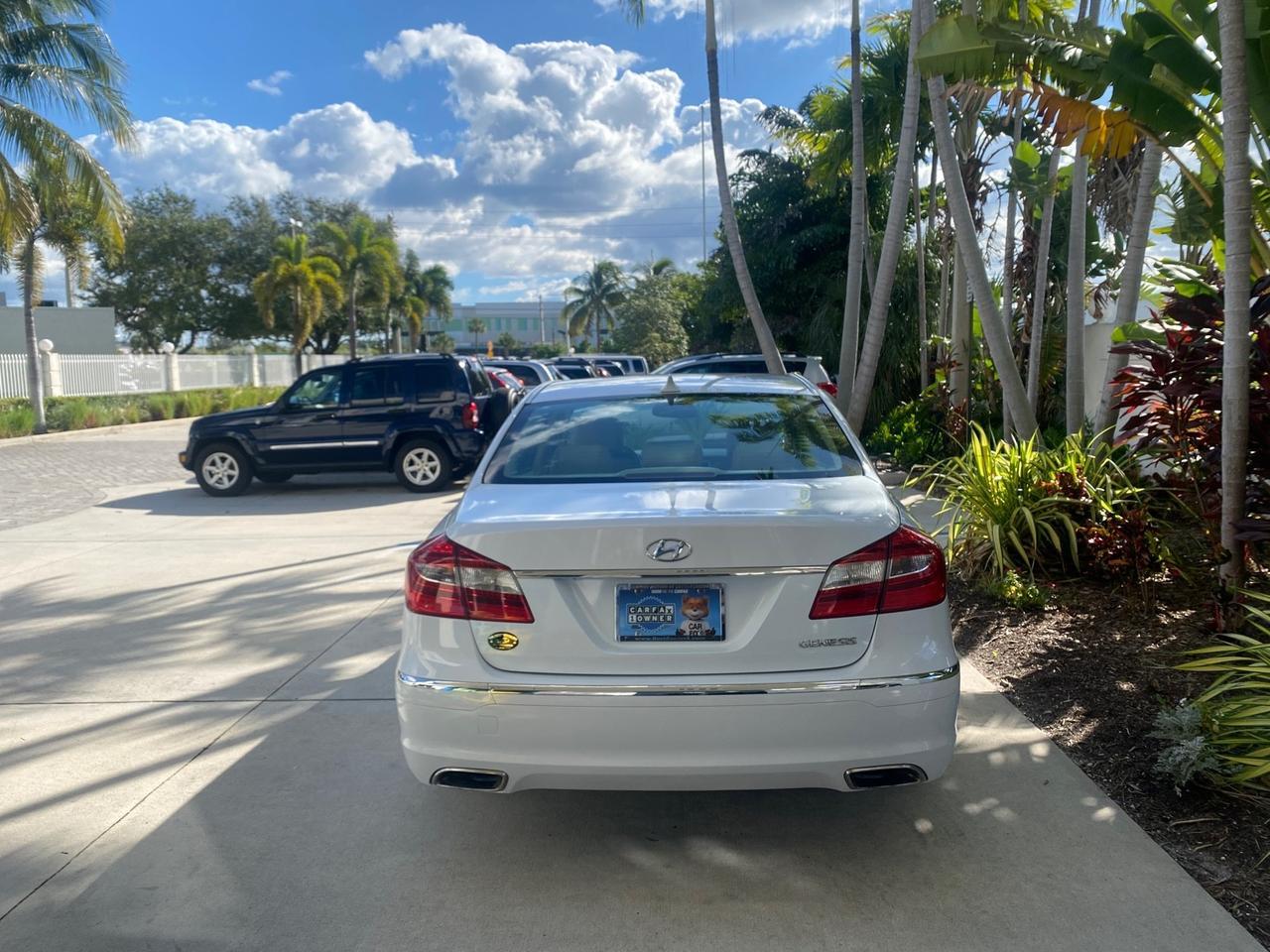 2013 Hyundai Genesis 3.8L LOW MILES 33,575 Pompano Beach FL