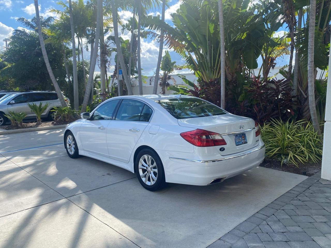 2013 Hyundai Genesis 3.8L LOW MILES 33,575 Pompano Beach FL