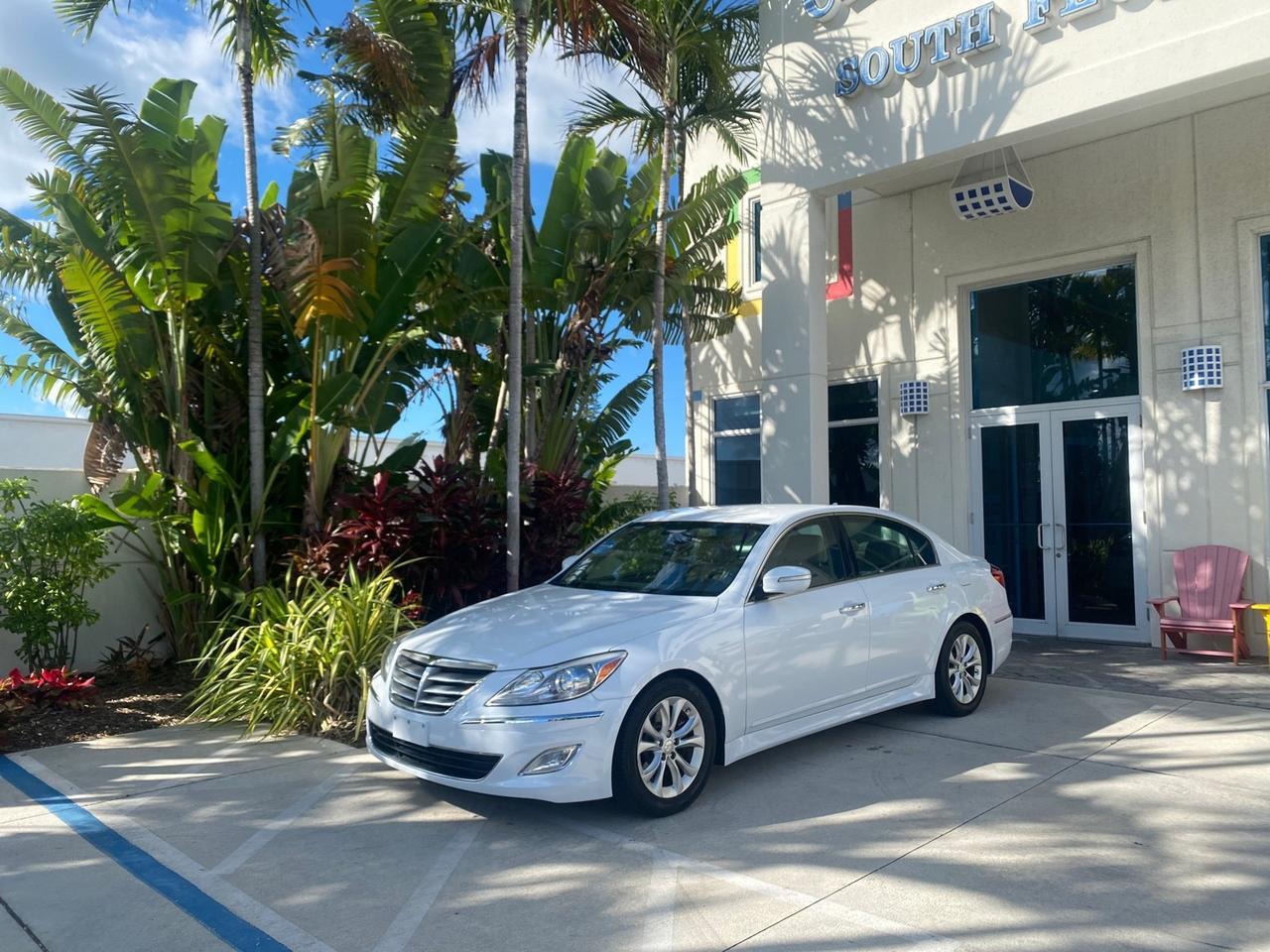 2013 Hyundai Genesis 3.8L LOW MILES 33,575 Pompano Beach FL