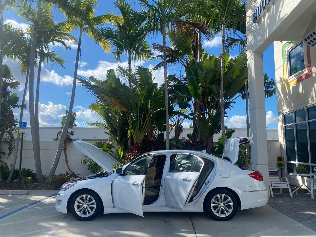 2013 Hyundai Genesis 3.8L LOW MILES 33,575 Pompano Beach FL