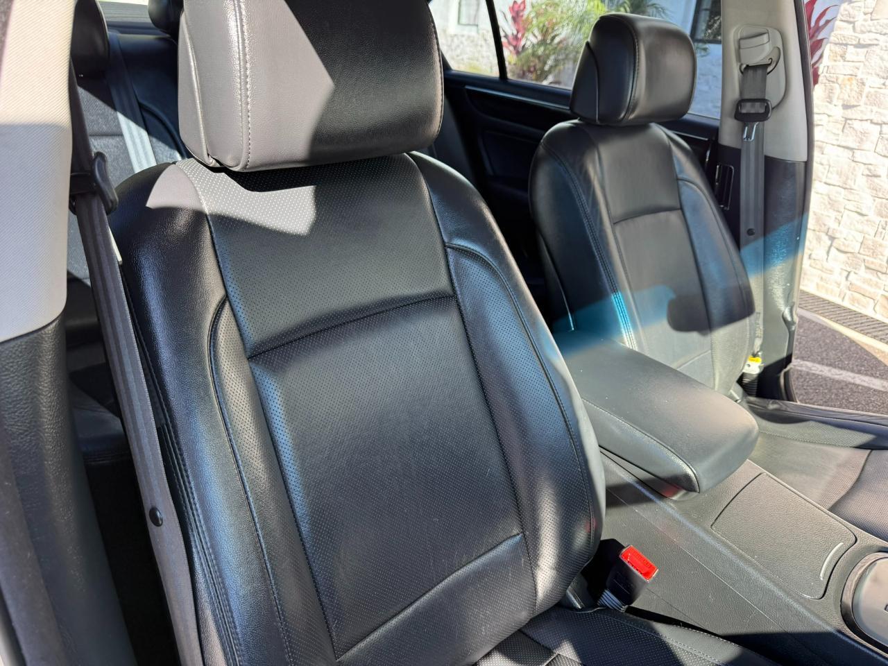 2013 Hyundai Genesis 4dr Sdn V6 3.8L Jacksonville FL